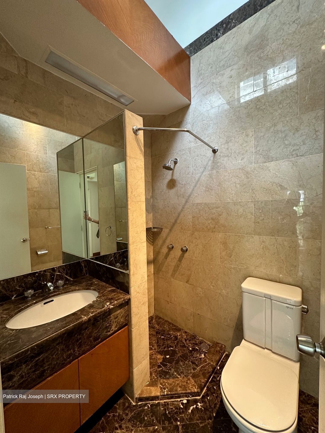 Lloyd Road (D9), Condominium #545499311